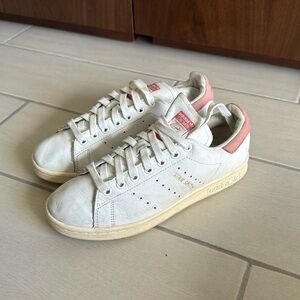 adidas pink stan smiths